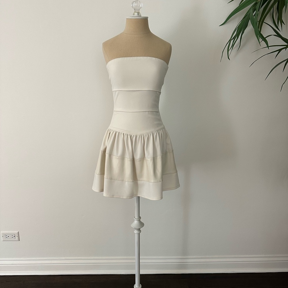 Mack and James Badgley Mischa cream strapless mini . Size XS